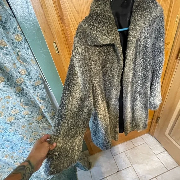 Women's Gray Shearling Coat - Picture 2 of 11
